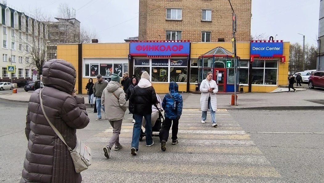 В Сыктывкаре увеличили число светофоров на время ремонта сетей  Регулируемыми стали перекрёстки:  Ле