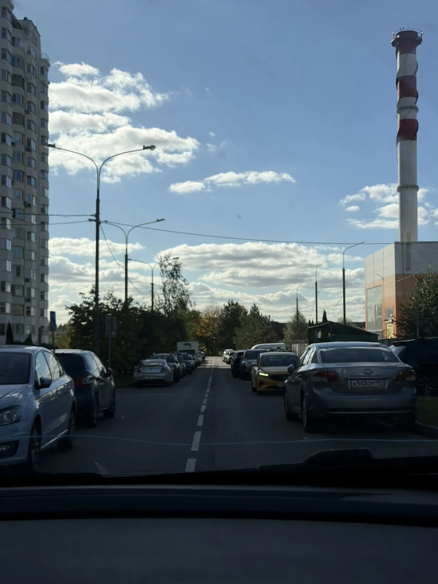 Наглядный пример, как водители не уважают друг друга.