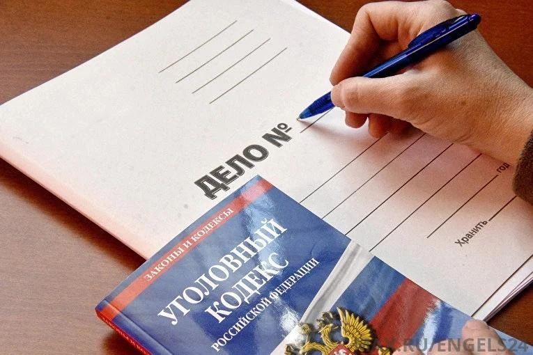 😱В Энгельсе грабитель отобрал у женщины телевизор и деньги