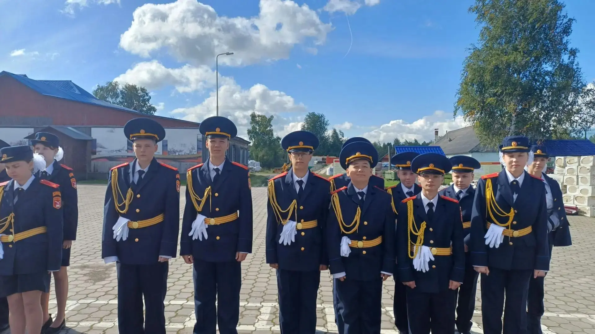 Торжественная линейка: кадеты встретили новый учебный год! 👨‍✈️