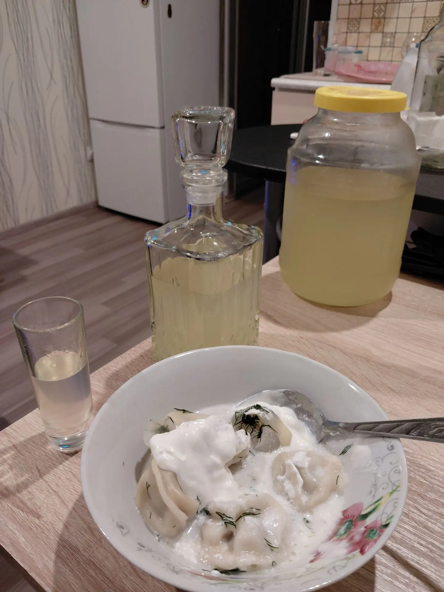 Привет) сейчас пью хреновуху.