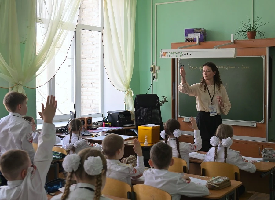 📜 Утвержден список лучших: 57 педагогов Алтайского края получат премии Губернатора

📃 Утвержден сп