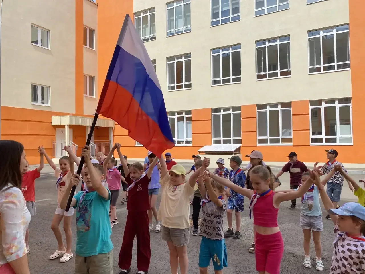 🇷🇺Сегодня, 11 июня, на летней детской оздоровительной площадке "Летний калейдоскоп" ГБОУ СО СОШ N 