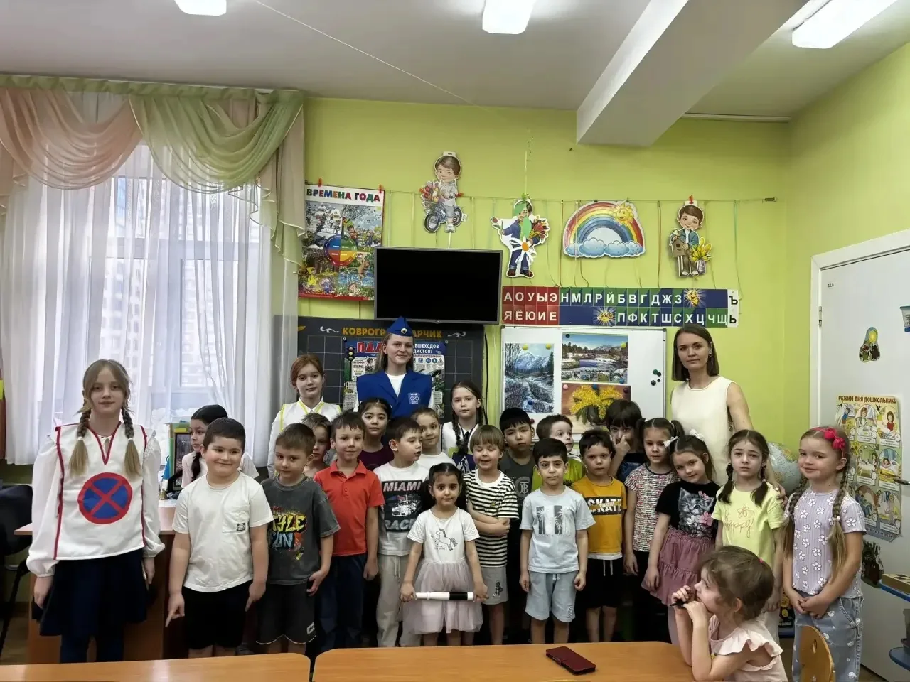 НАШИ #ЮИД #БезопасностьДорожногоДвижения #ШкольнаяЖизнь  Отряд ЮИД «Зелёная Волна» МАОУ «СОШ №10» пр