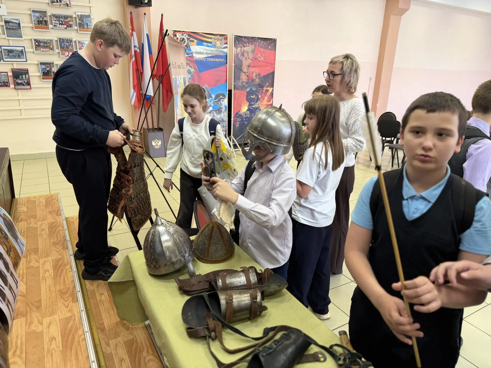 📜18 мая - Международный день музеев!  В нашей Школе № 20 им. Н.З. Бирюкова этот день прошёл по-насто