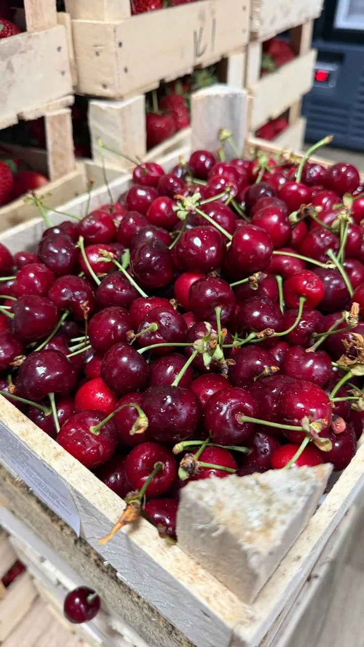 Комбо «Клубника + Черешня 🍒 = 1999₽»   *клубника любого сорта