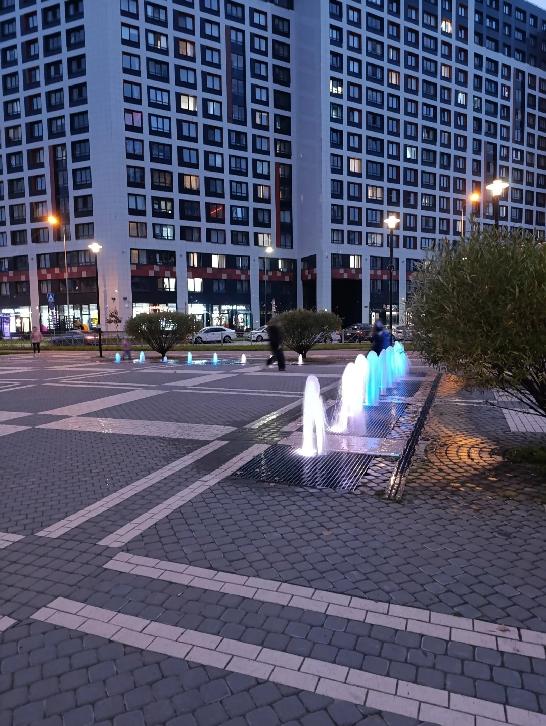 Вчера был последний день фонтанов на Екатерининской в этом году. Пока-пока, фонтаны, до...