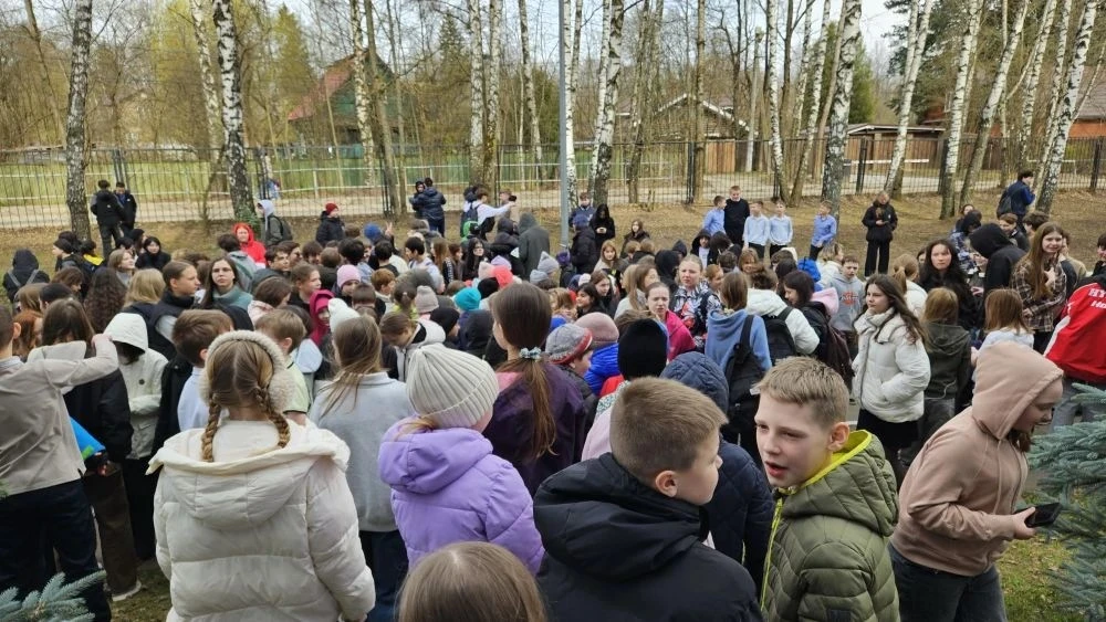 Сегодня на объектах нашей школы прошли Всероссийские учения по антитеррористической защищённости, на