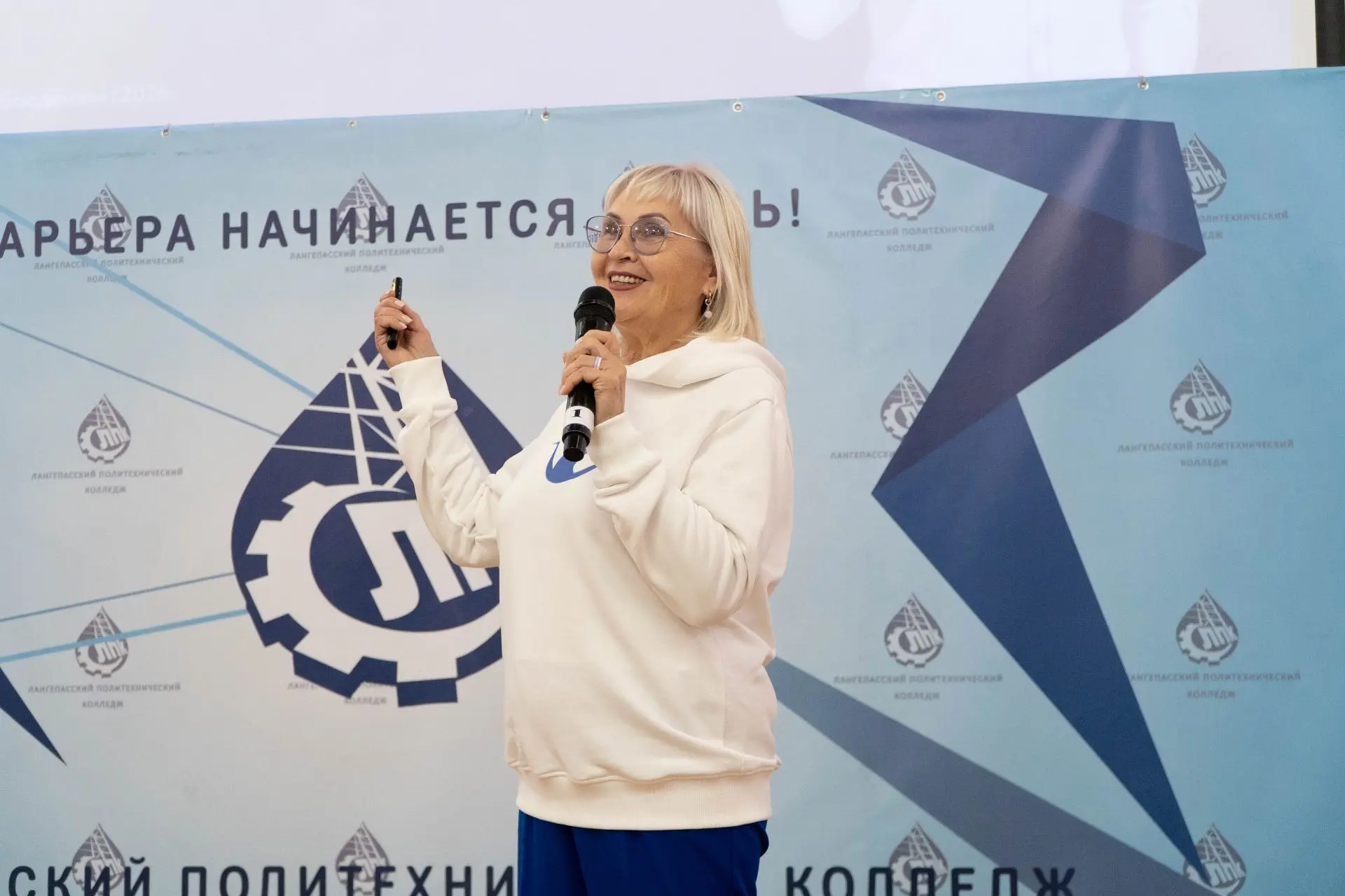 Будущие избиратели Лангепаса узнали о работе общественных наблюдателей 🗳️