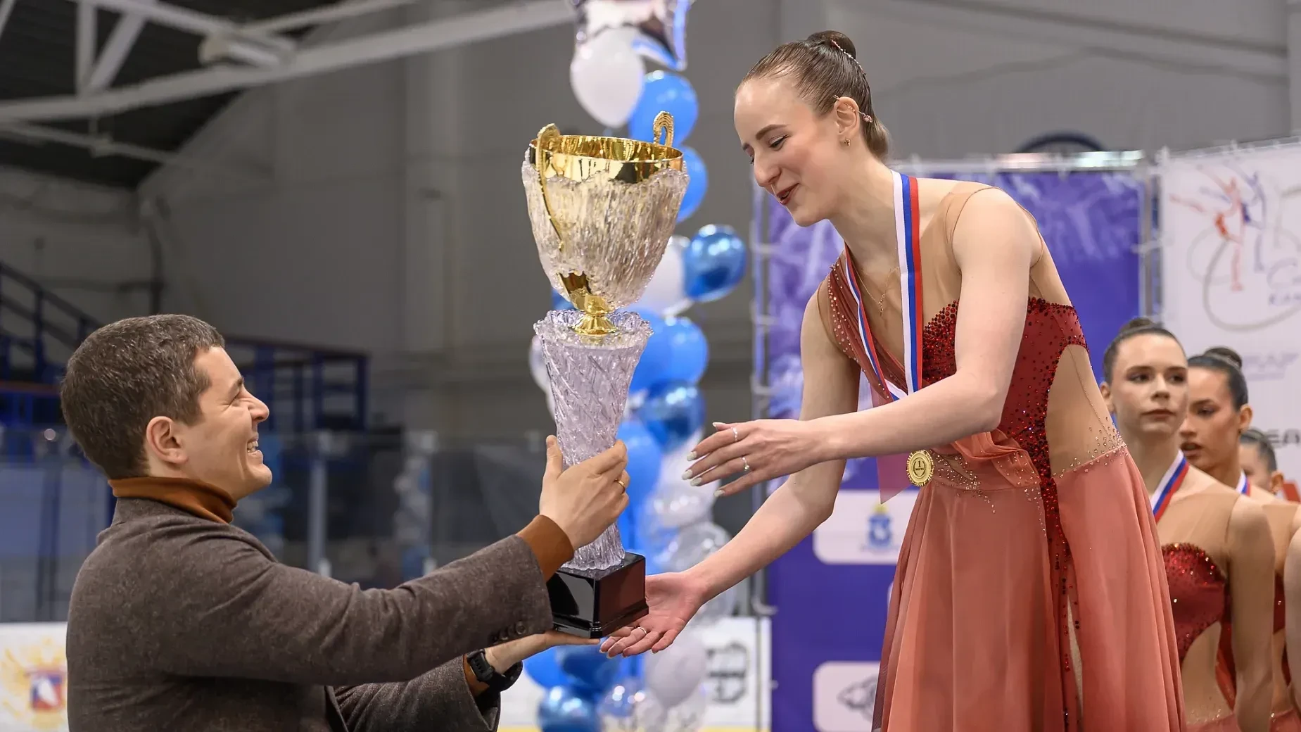 ⛸В Салехарде прошёл финал Кубка России по синхронному фигурному катанию.  Окружная столица вновь док