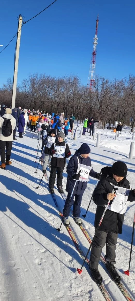 ⛷️18-го (среди 4-х классов) и 19-го (5-9 класс) февраля прошли городские соревнования по лыжным⛷️ го