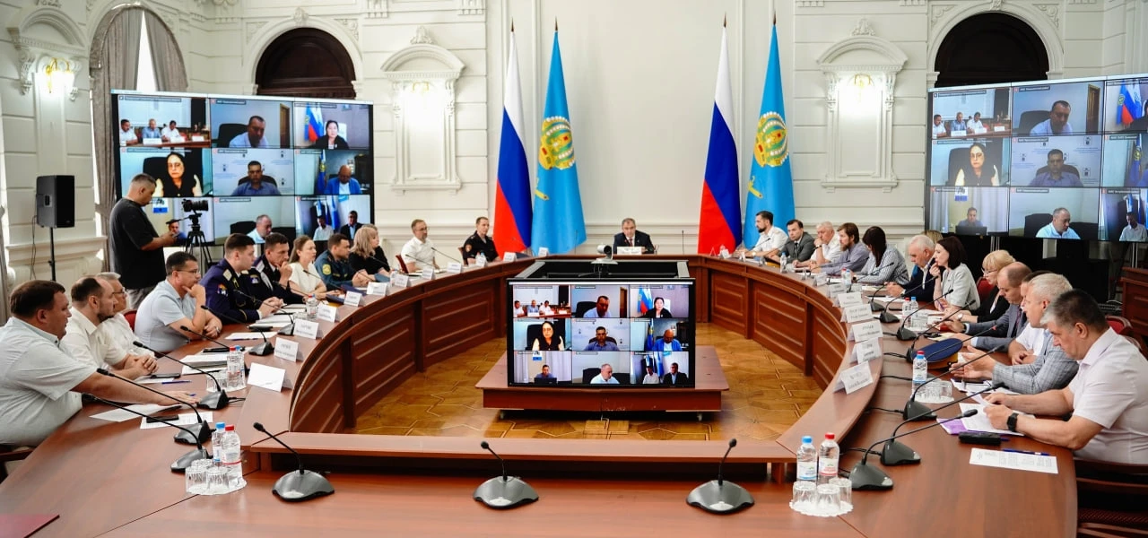 Состоялось заседание комиссии по делам казачества и Совет атаманов Астраханского ОКО ВКО "Всевеликое
