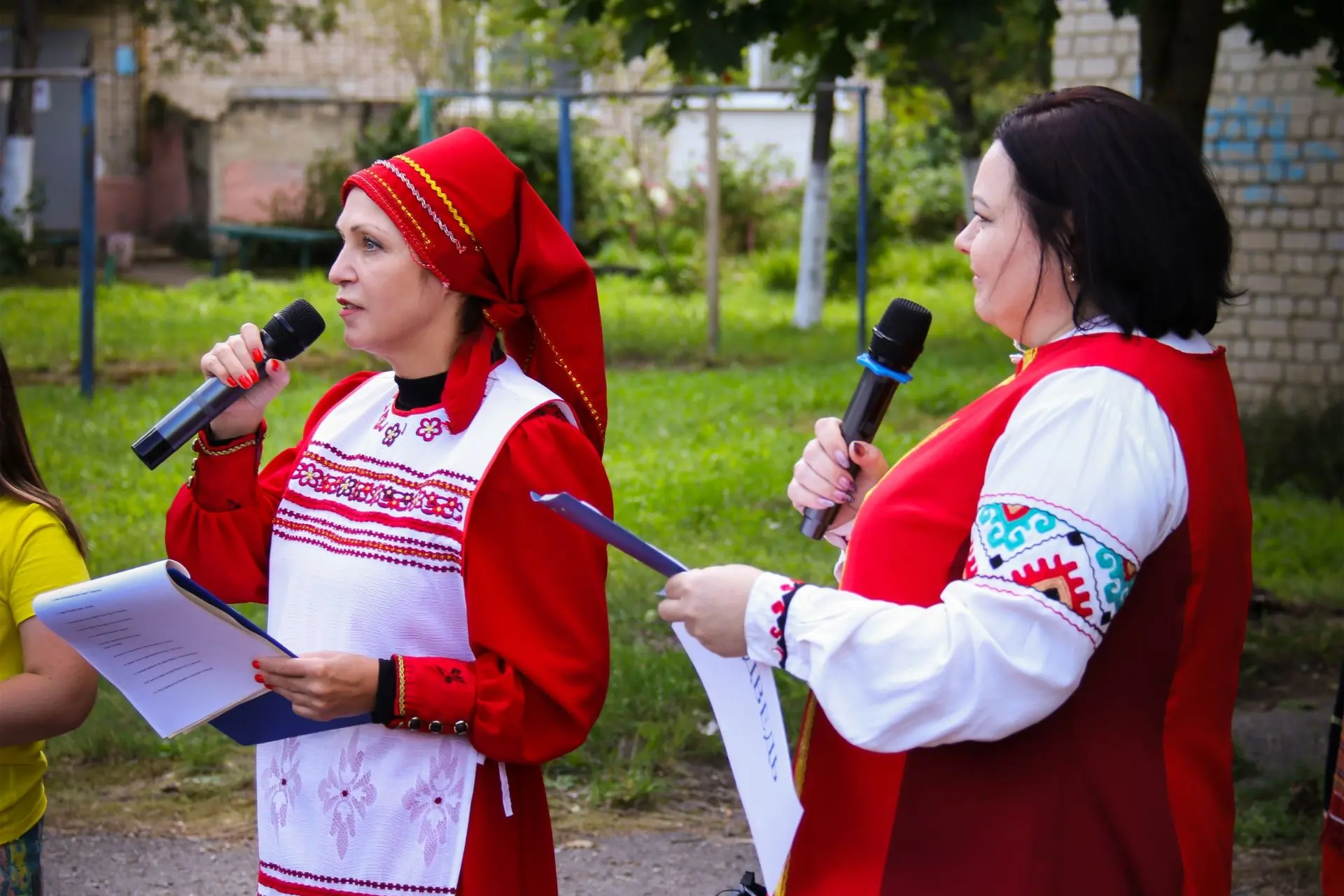 🤗 "Раз, два, три, разиня ты!" "Дударь, дударь, что болит?"