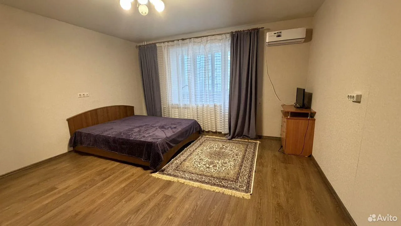 Сдам без посредников: 1-комнатная квартира, 38м²