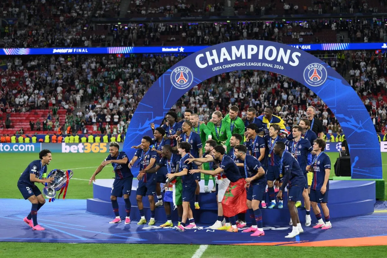ПСЖ поднял кубок над головой! 🏆