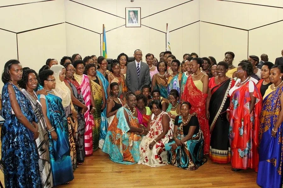 🇷🇼 Самое «женское» правительство в мире находится в Руанде?

Оказывается, да. В нижней палате парл