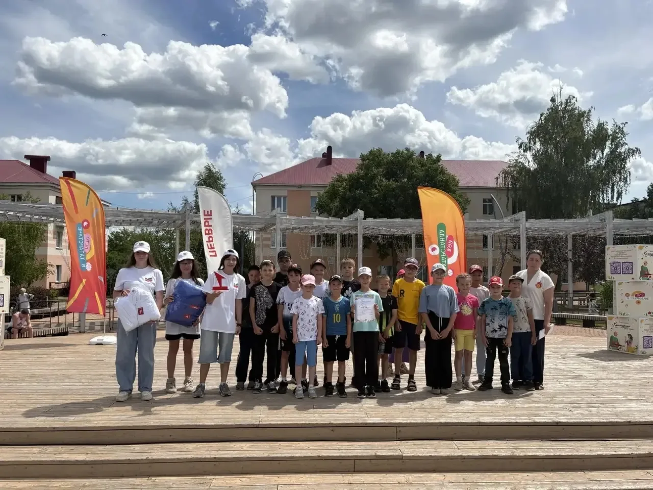✨ «Огонёк» — лучший! 🏆

Сегодня завершился районный фестиваль пришкольных лагерей. Наш лагерь «Огон