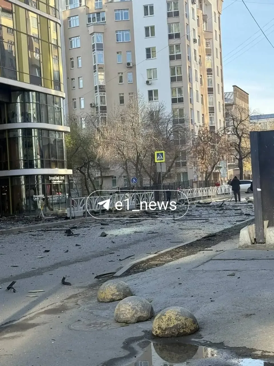 Первые кадры с места атаки беспилотника в Екатеринбурге.