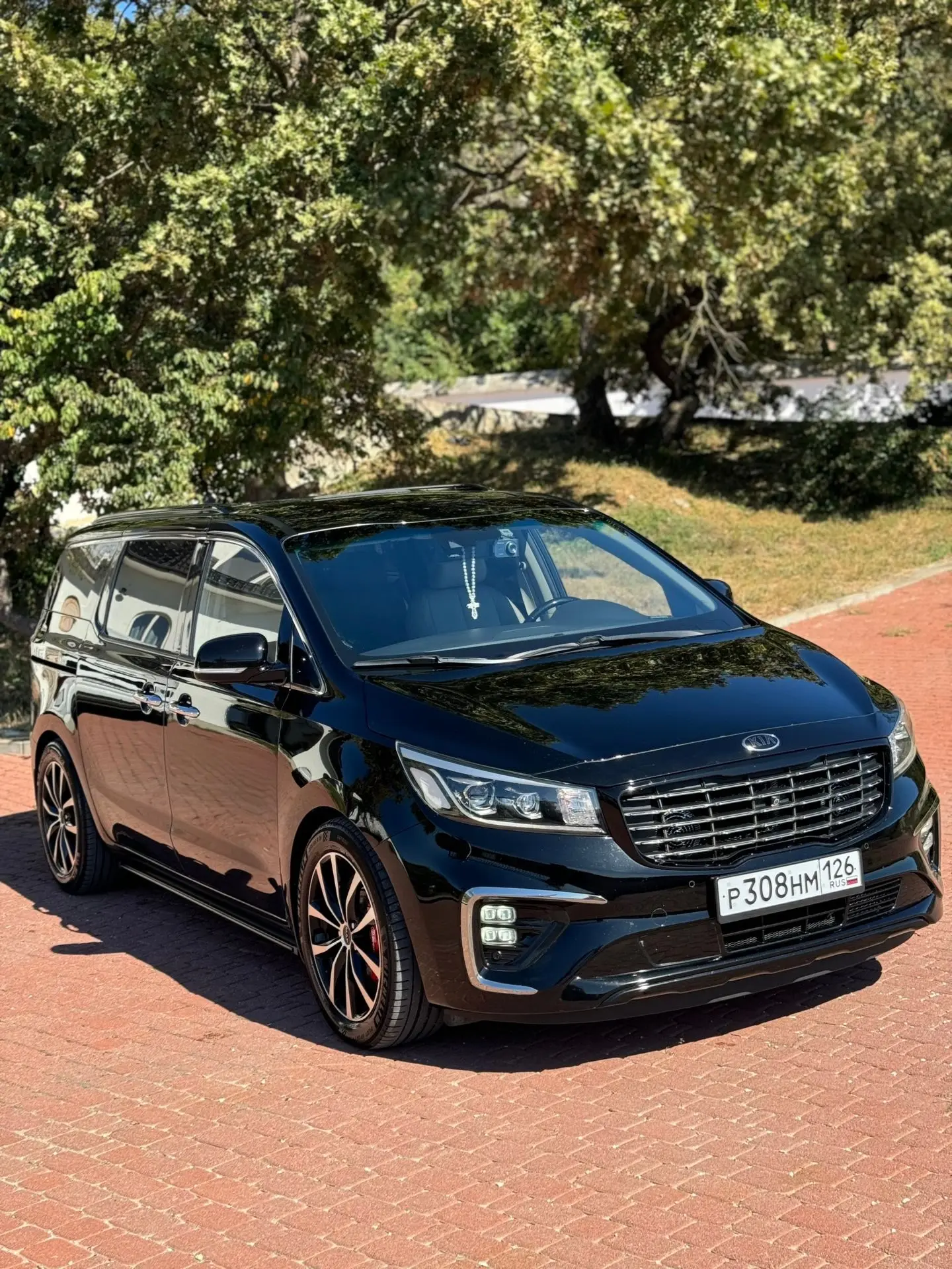 В продаже личный автомобиль