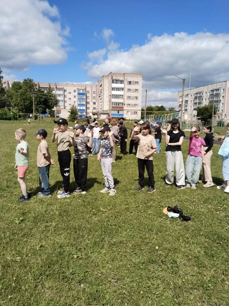 Летнее утро 5 июня 2026 года в пришкольном лагере началось традиционно бодро и весело. ...