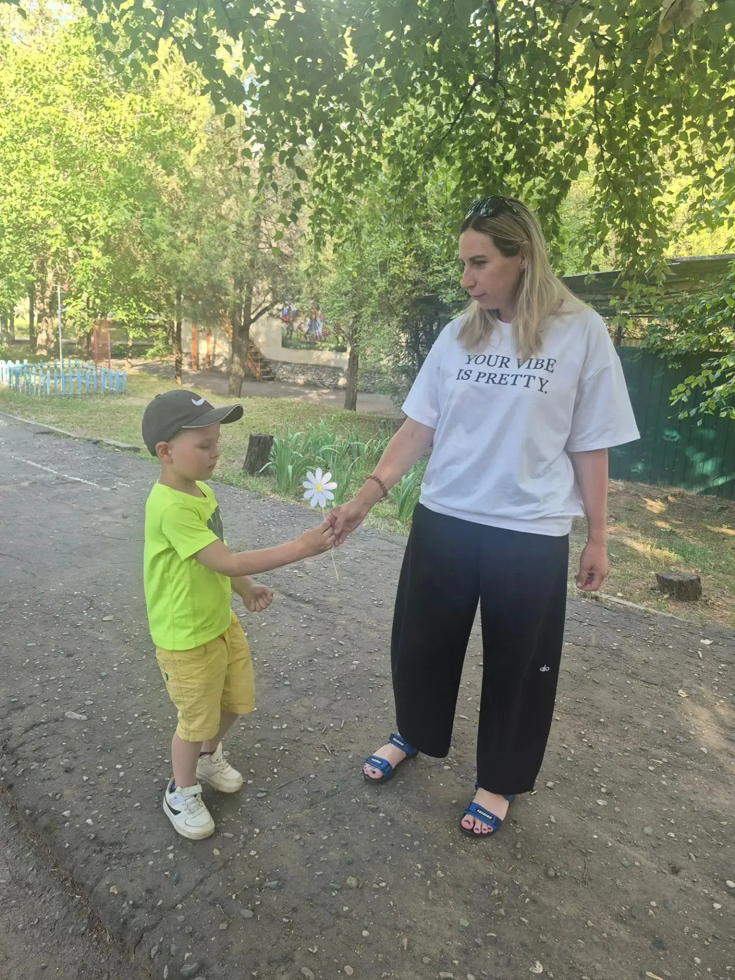 Сегодня в старшей группе прошёл День ромашки — один из самых светлых и добрых празднико...