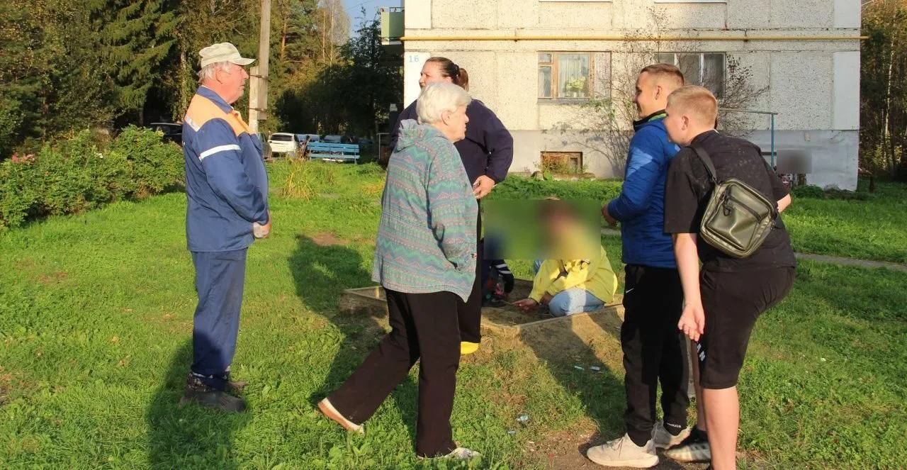 В Вятчино убрали детскую площадку, которую жители просили не снести, а привести в порядок