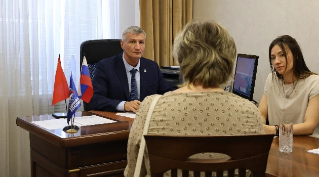 На приёме у первого заместителя главы района новоусманцев интересовали вопросы имущественно-земельны