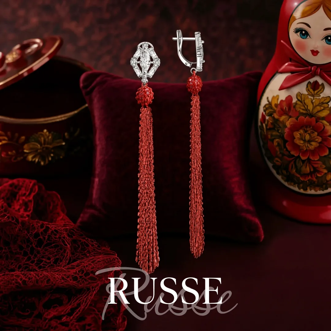 Длинные серебряные серьги из коллекции RUSSE (с франц. — «РУССКИЙ») — как финальный аккорд блистател