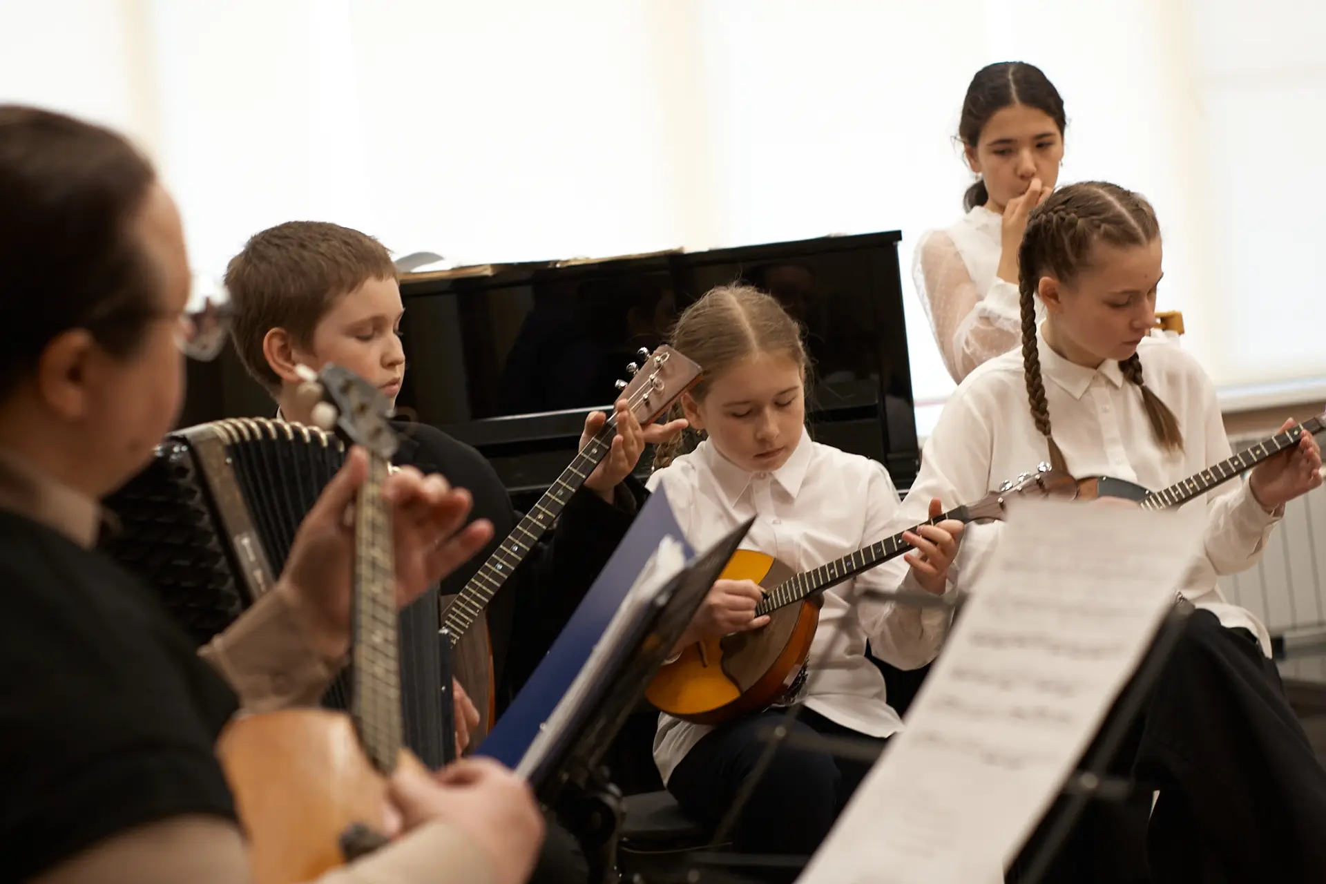🎻XII школьный конкурс исполнителей на струнных народных инструментах «Стремление» сост...