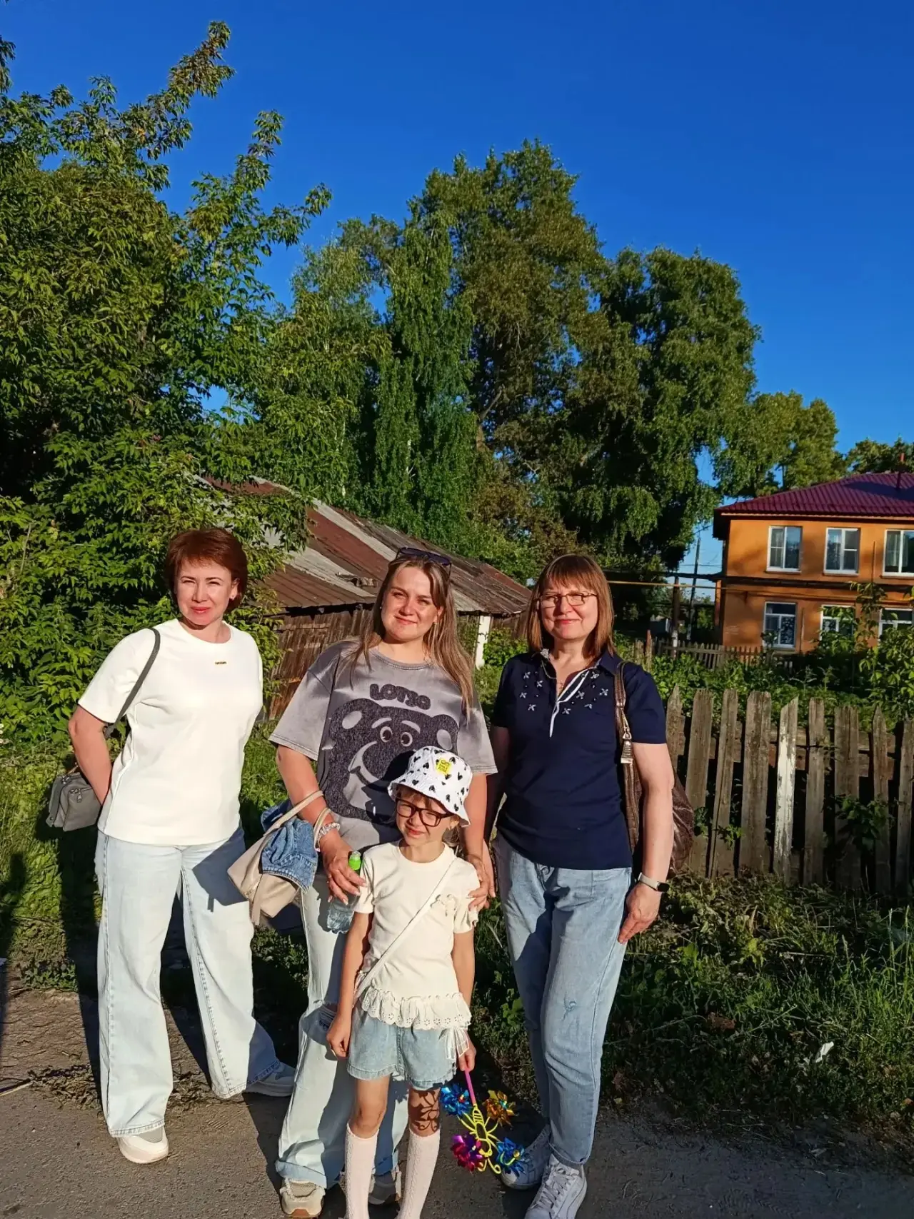 🛡 Родительский патруль 5 «В» класса на страже порядка.

💥Родители дружного 5 «В» класса СОШ11  им.