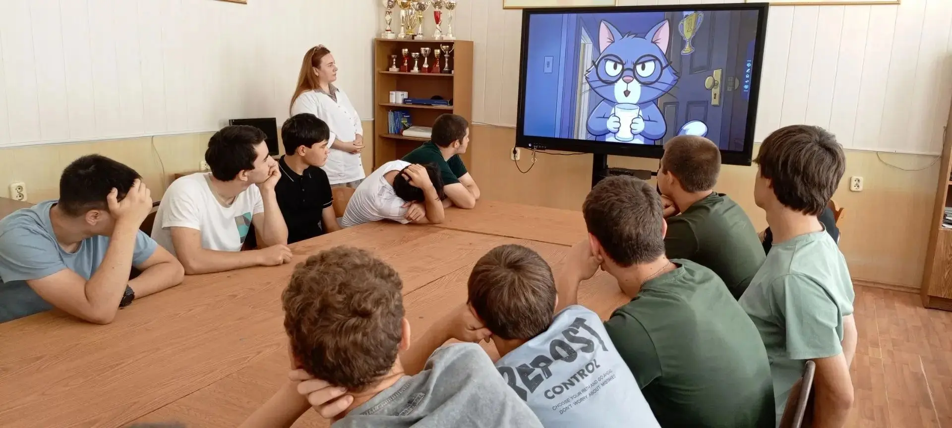 🚫 «Энергетики: бодрость с риском» — в лагере «Шахар» прошла профилактическая беседа о вреде энергет