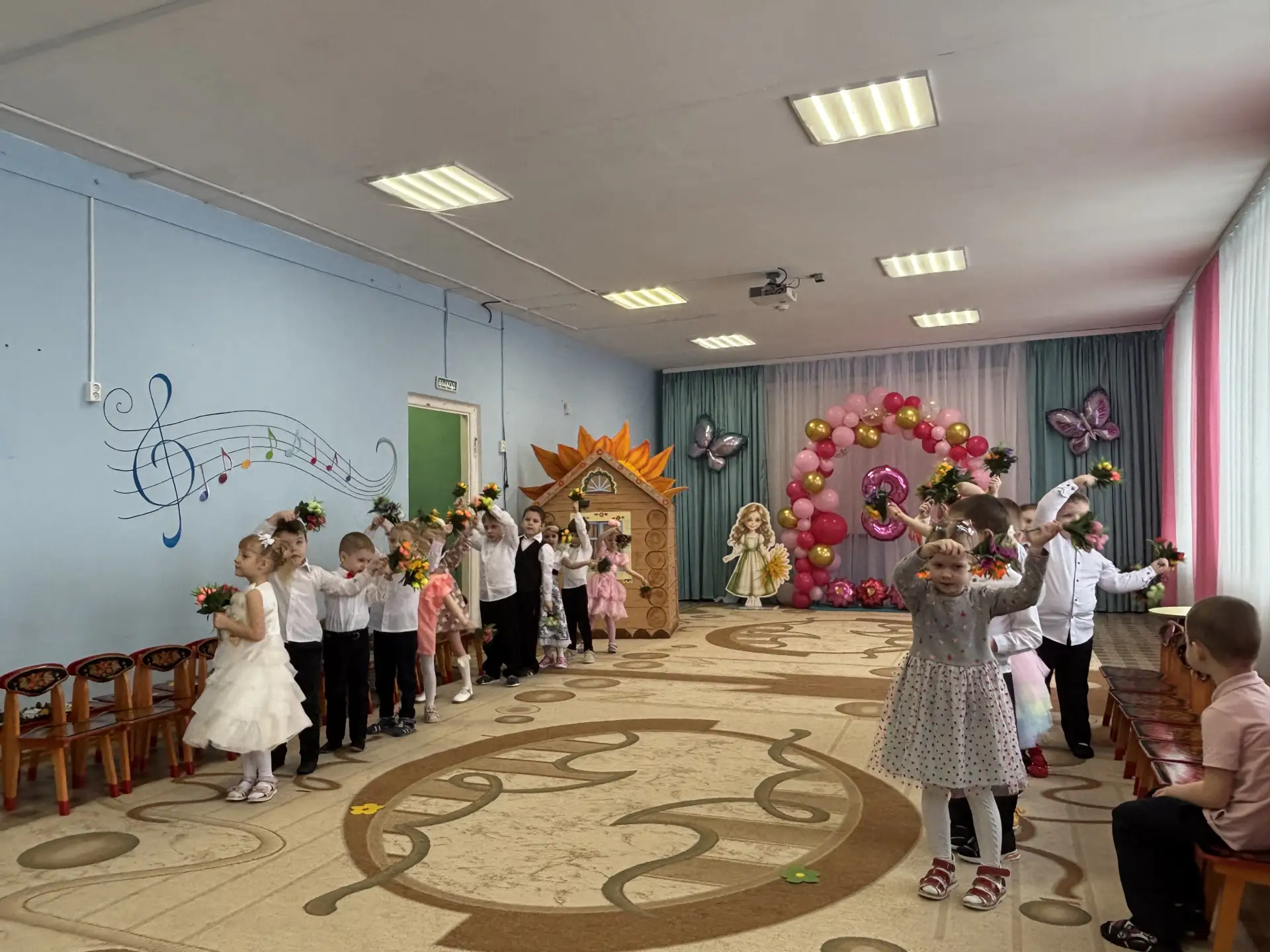 Мамуле и бабуле