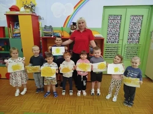 ☀️ «Здравствуй, лето!» — яркий и весёлый день во второй младшей группе №7! ☀️

Было по-настоящему со