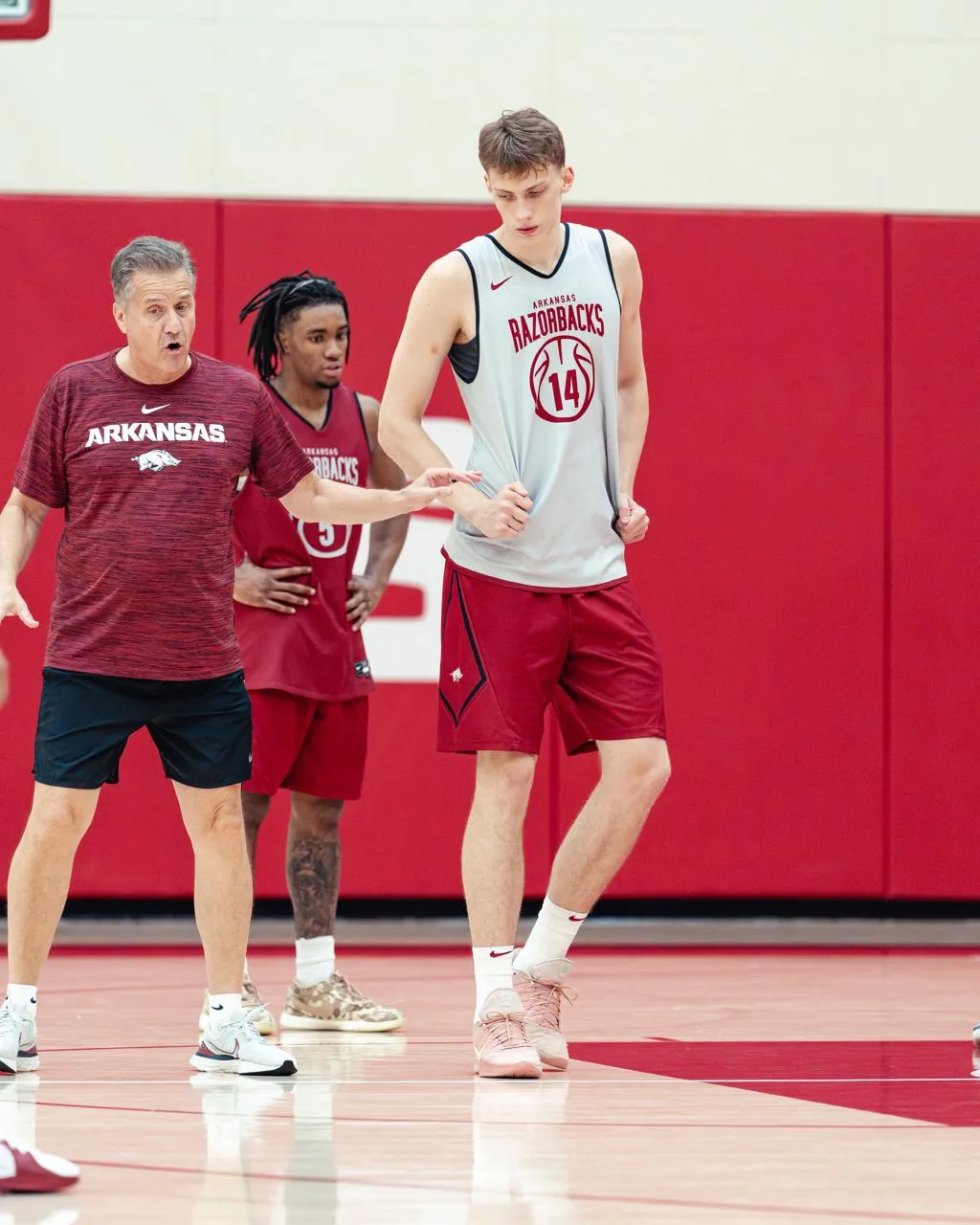 🇺🇸 Многие команды NCAA уже приступили к тренировкам, а вместе с ними — и российские б...