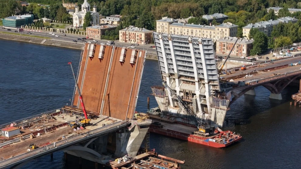 В Санкт-Петербурге завершается строительство Большого Смоленского моста, готовность кот...