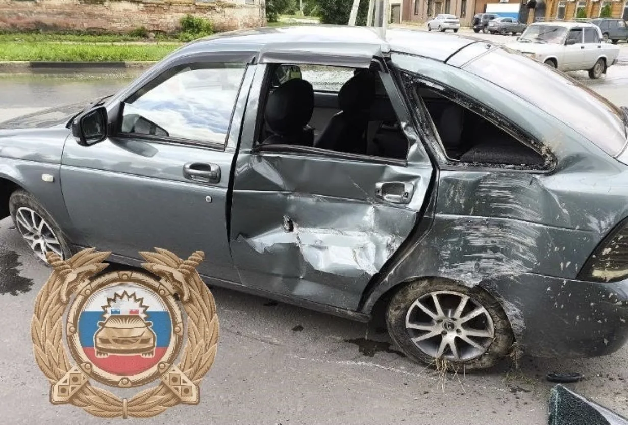 В Балакове произошло ДТП с участием грузовика и легкового автомобиля, в результате которого пострада