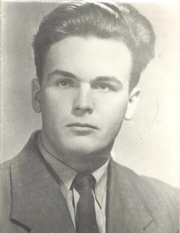 14 июня — 89 лет со дня рождения выдающегося геолога Ревира
Григорьевича Карманова

🎖️️Ревир Григор