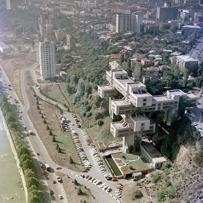 Здание Министерства автомобильных дорог Грузинской ССР в Тбилиси, 1970-е