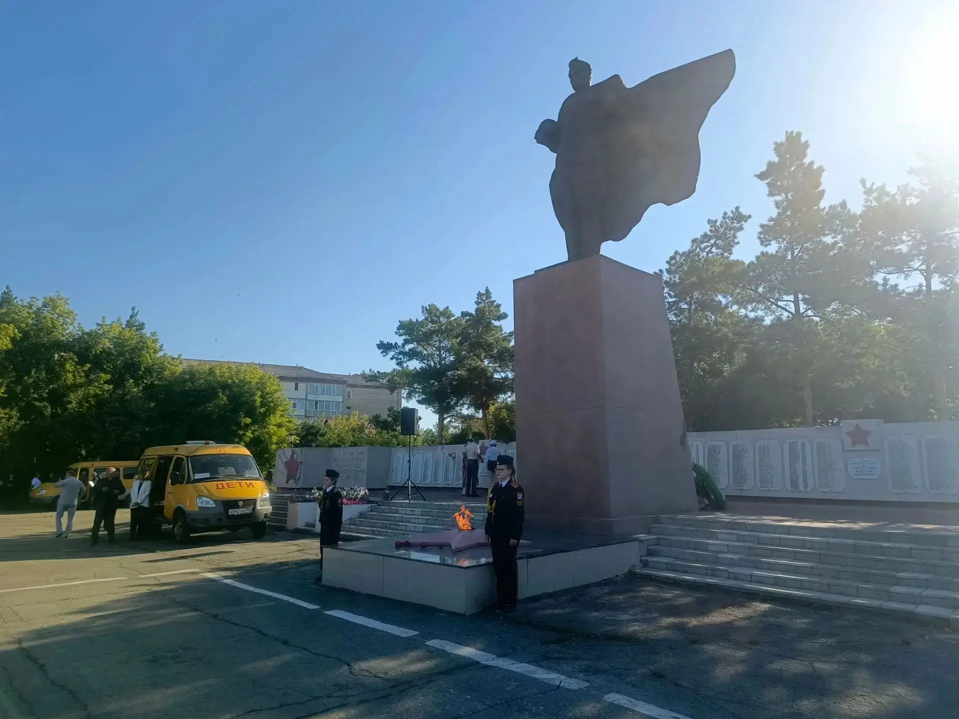 🇷🇺 Кадеты нашей школы приняли участие в мероприятии, посвящённом Дню памяти земляков!...