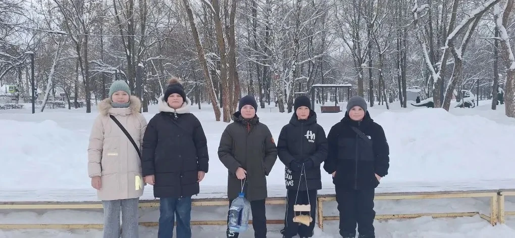 ❄️ Волшебные каникулы ребят из 5Г класса были наполнены зимними забавами, любовью и теплом!   🐦 Дети