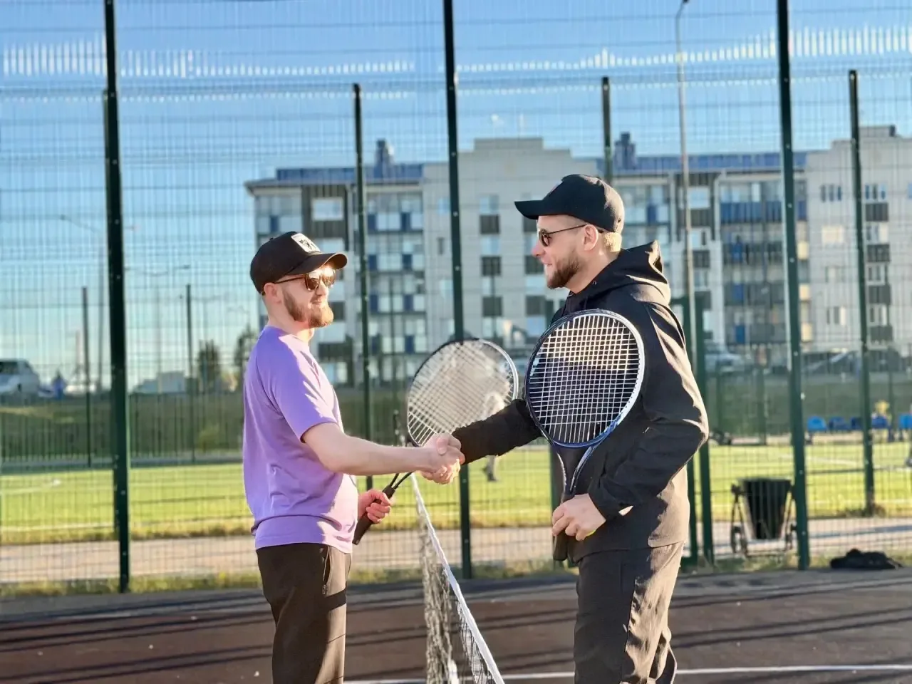 🎾 Теннисный сезон открыт в Тарко-Сале!

Друзья, отличная новость! В парке «Прибрежный» г. Тарко-Сал