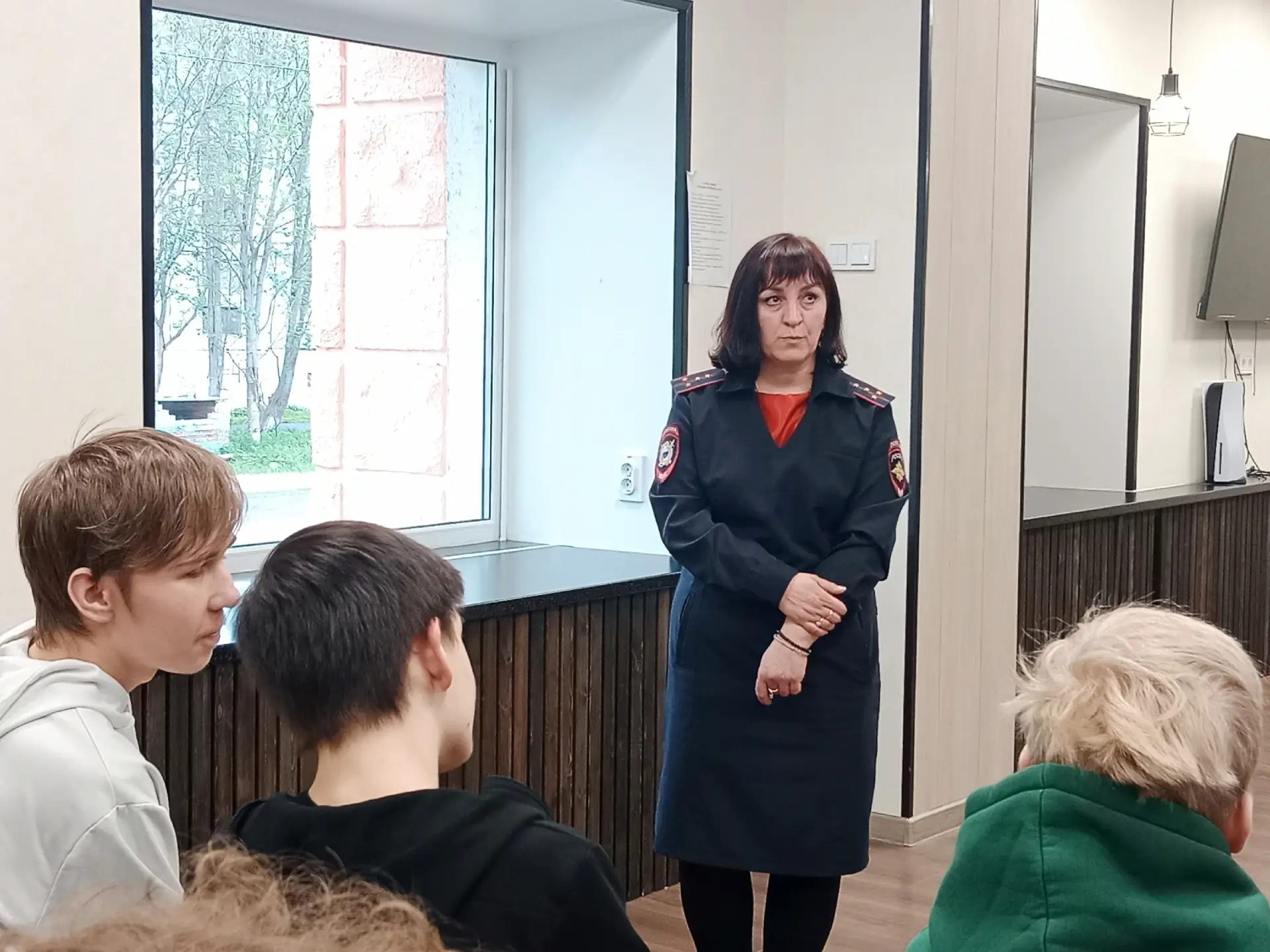 📌 Профилактика начинается с диалога: в ЗАТО Александровск прошли показы фильма «Предат...
