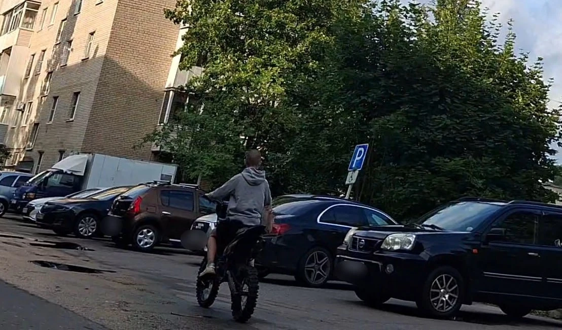 Уважаемые родители юного питбайкера!
Огромная просьба - уделите, пожалуйста, больше внимания безопас