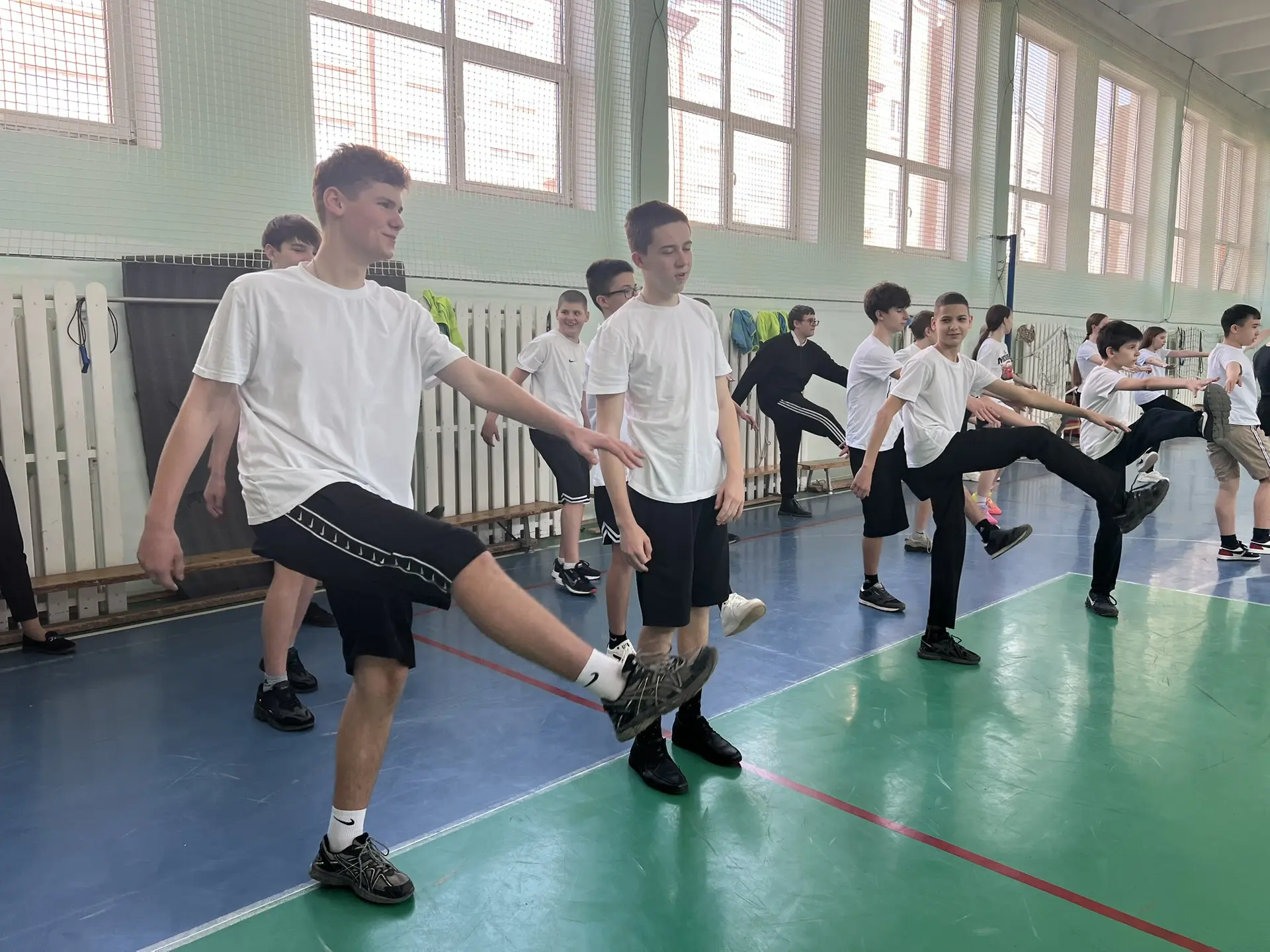 🇷🇺Зарядка с героем!💪  🍀✅Прошла «Зарядка с героем» в рамках акции  «Неделя здоровья школьников Кубани