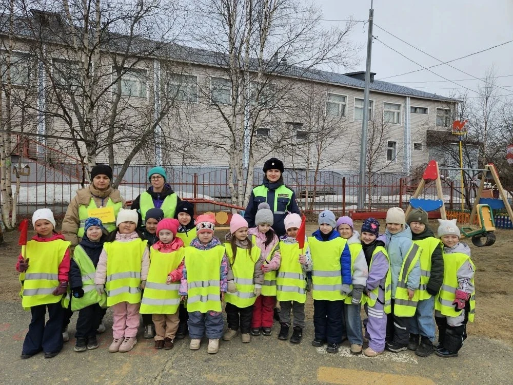 🔹️В нашем саду прошла Экскурсия по нерегули руемому пешеходному переходу,вместе с инсп...