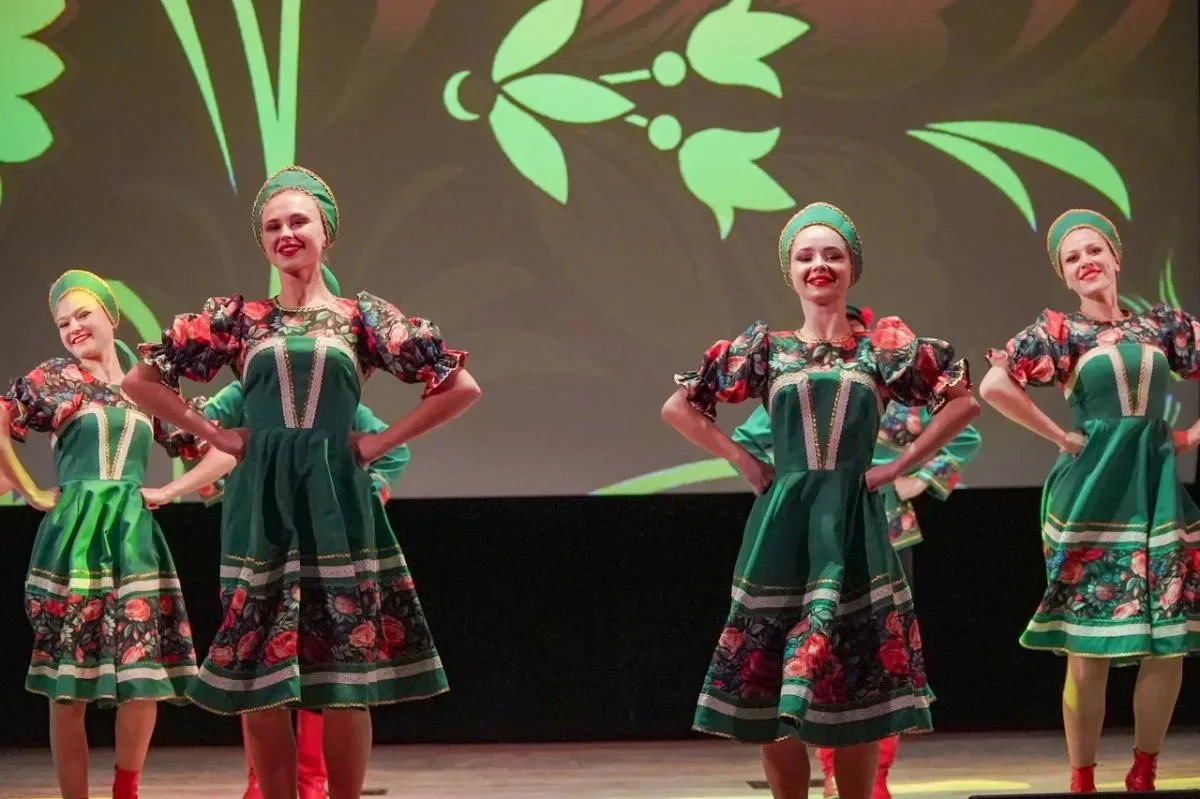 🎉 В Мелитополе отметили День учителя — наградили лучших педагогов округа!
