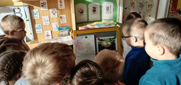 Сегодня ребята из группы «Ромашки» 🌼 создавали свой шедевр – рисовали сочные, спелые я...