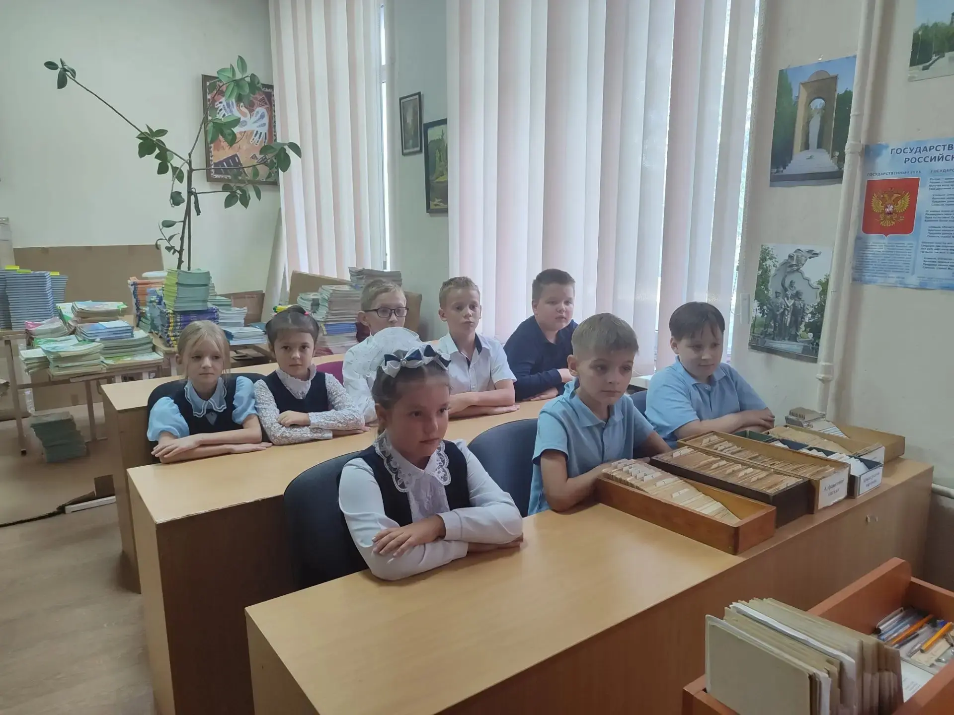 Все языки в одном сердце: библиотечный урок ко Дню языков народов России