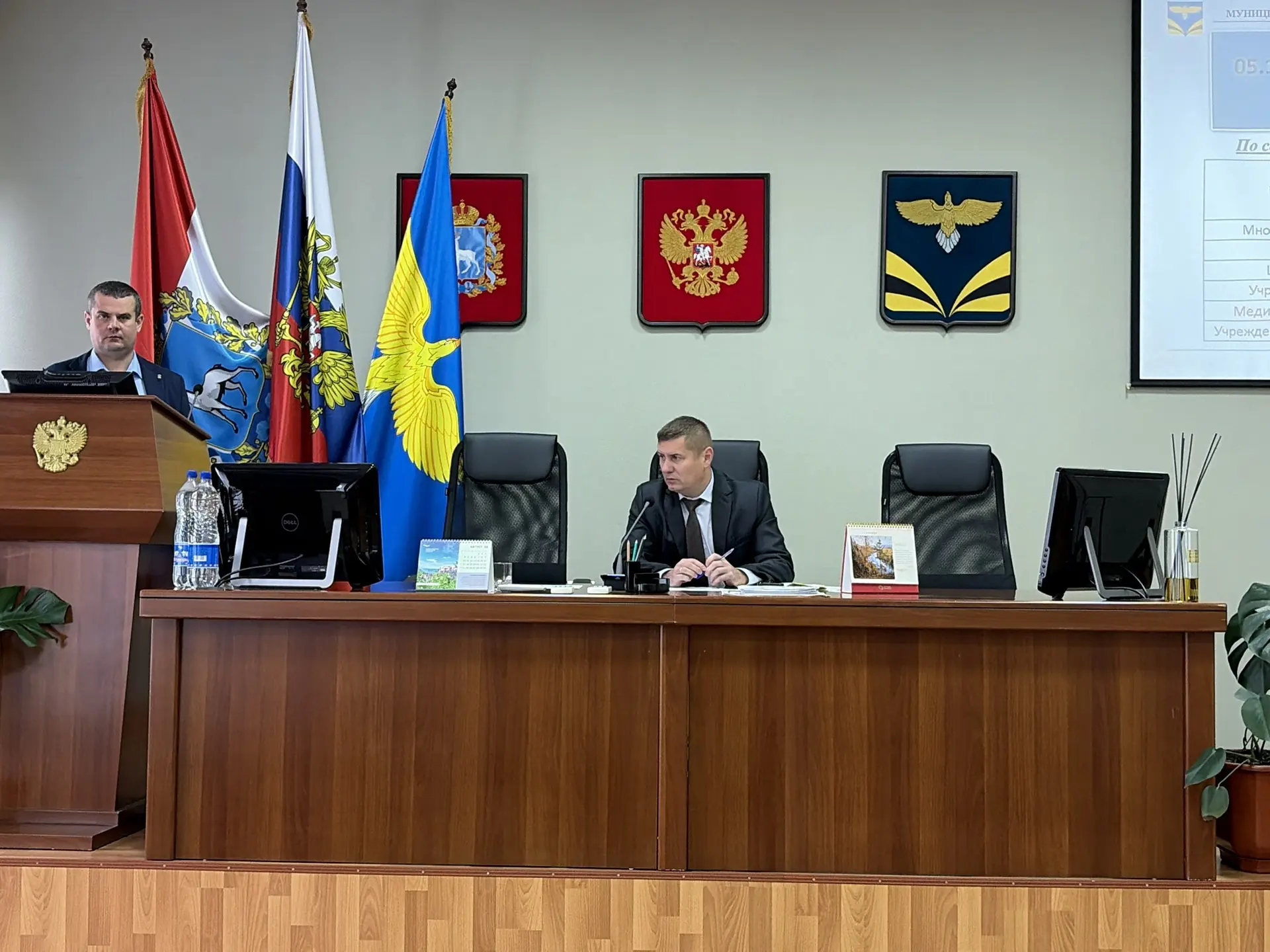 Сегодня состоялось еженедельное оперативное совещание, которое провёл Врио Главы муници...