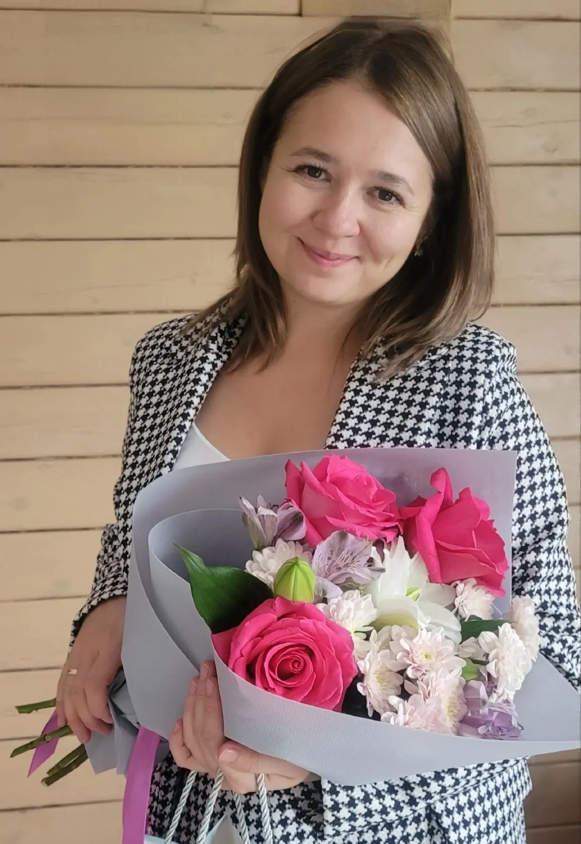 🎉 Сегодня, 4 октября, мы от всей души поздравляем с днём рождения нашу замечательную Е...